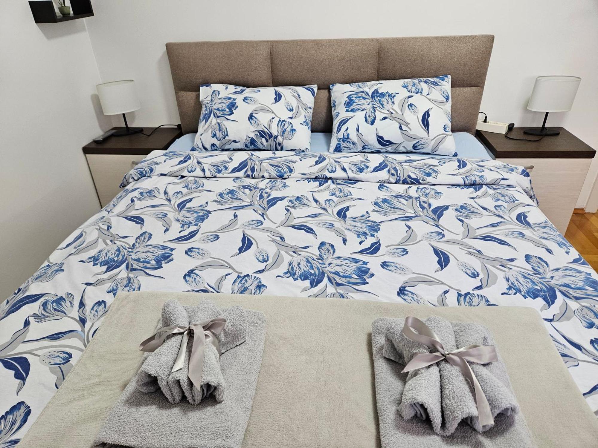 Apartman Vukota ピロト エクステリア 写真