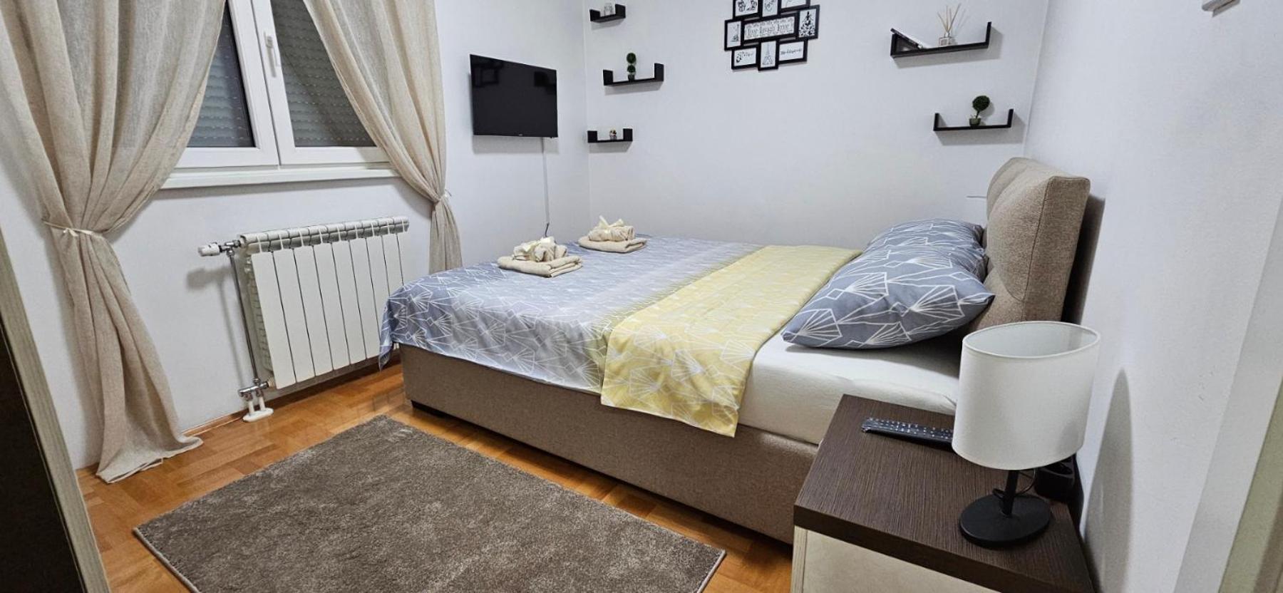 Apartman Vukota ピロト エクステリア 写真